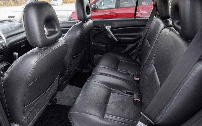 Toyota RAV4 cena 25900 przebieg: 244123, rok produkcji 2004 z Bieruń małe 352